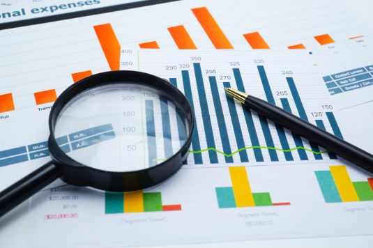 Relatório Financeiro de Empresa: o que inclui e como ler